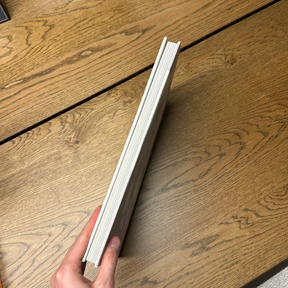 📍📍📍Like New: WHITNEY-tribute to an icon - Picture 4 of 4